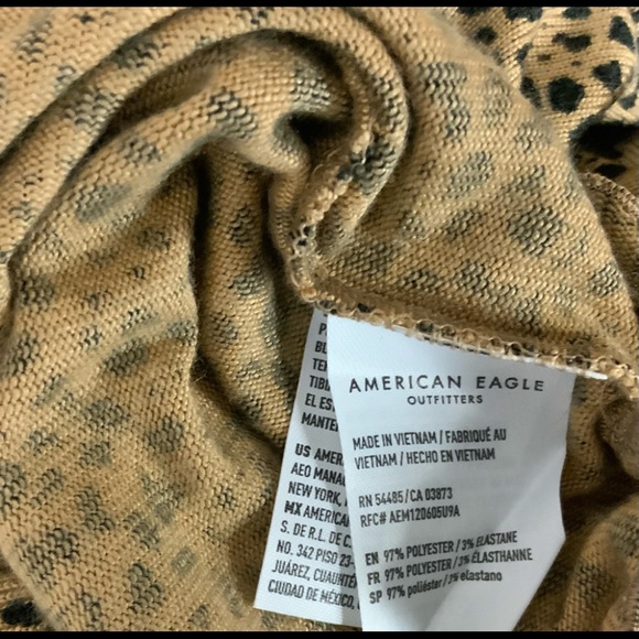American Eagle Women’s Cardigan Sweater Medium Animal Print Tan Black Vneck - Picture 4 of 7